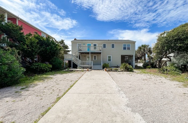 charming coastal dog friendly apartment near the beach
