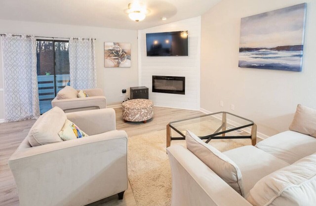Charming Condo By Lake Hartwell