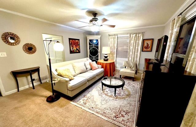 Charming Condo Near Downtown