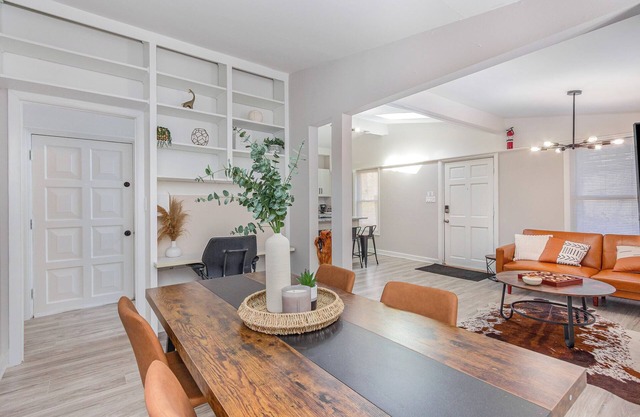 Charming Contemporary 2 Bedroom Home in Durham