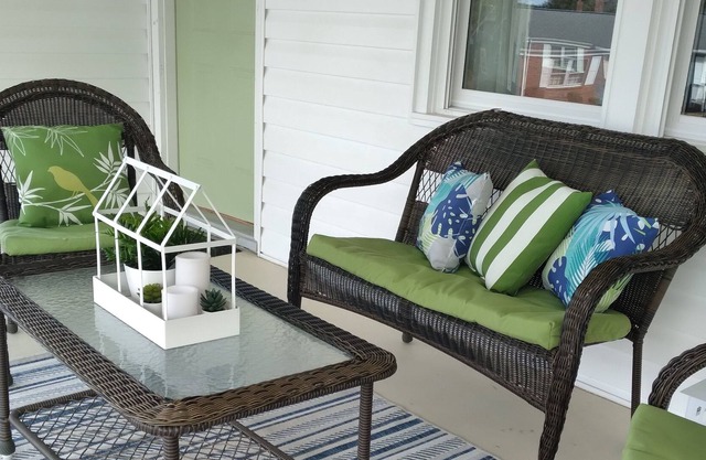 Charming cottage at White Oak Inlet - 10-minute walk to downtown