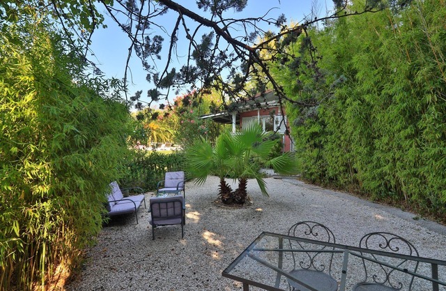 Charming Cottage in a private residence with pool - Beaches walking distance