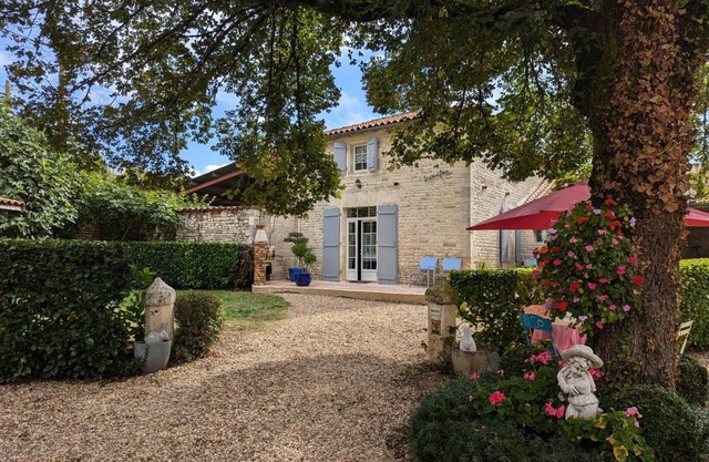Charming Cottage with Wi-Fi, Baby Gear, and Terrace near Owners' Home