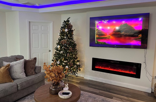 Charming & Cozy 3-bedroom house with WiFi, AC in Sanford near SFB