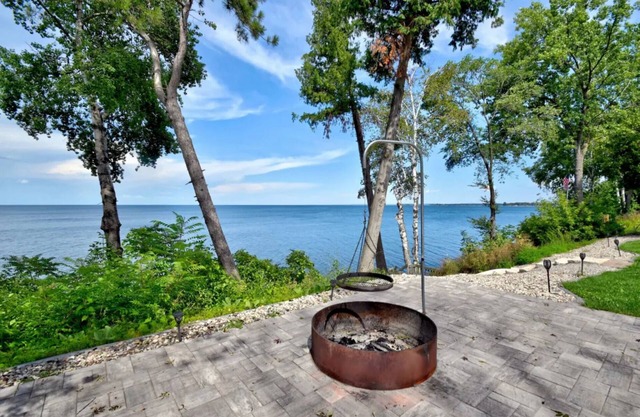Charming Door County Waterfront Retreat w/ Spacious Deck. Newly Renovated!