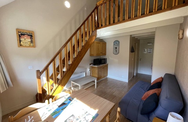 Charming Duplex for 5, Wi-Fi & Parking at Le Lioran