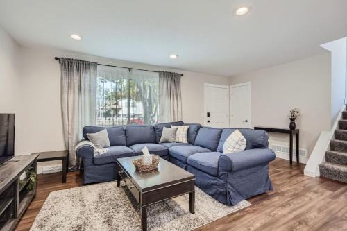 Charming Family Friendly 4bd 2ba Arvada Home