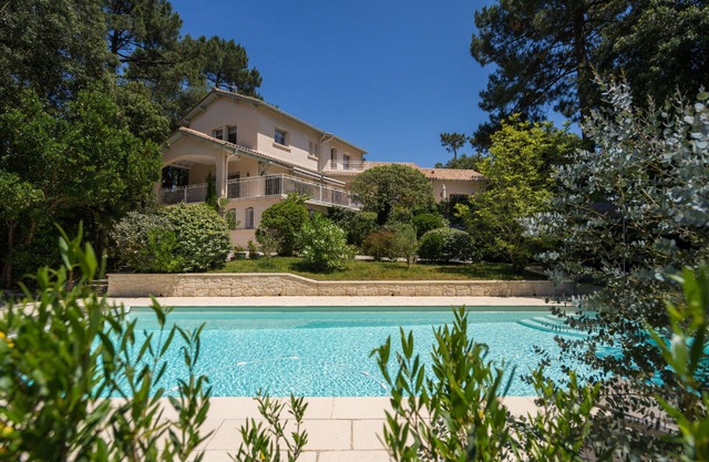 Charming family villa - Heated pool