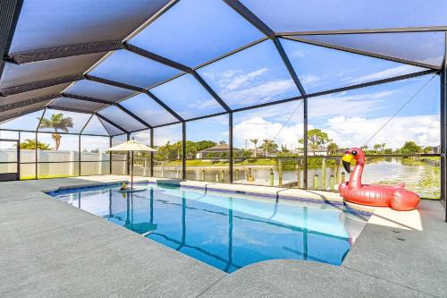 Charming Freshwater View - Fish and Frolic Retreat - Roelens