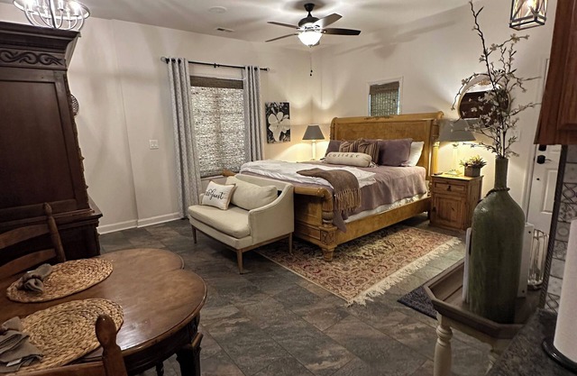 Charming Guest House - Walk to Village