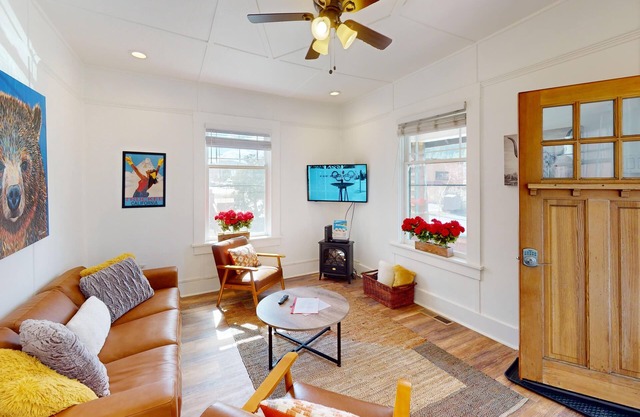 Charming home in downtown Truckee, ideal for a small group getaway.