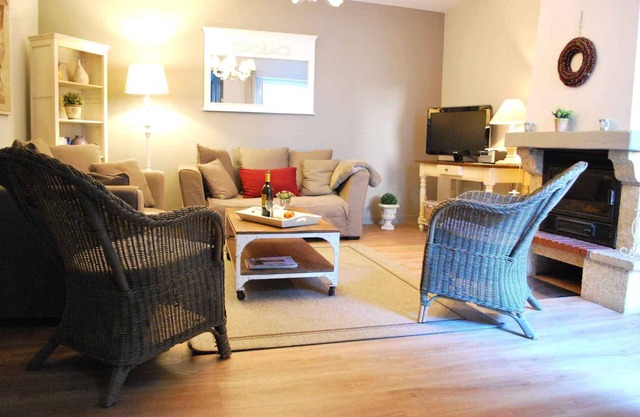 Charming House/Villa - in Sarlat, quite, comfortable with terrace and wifi