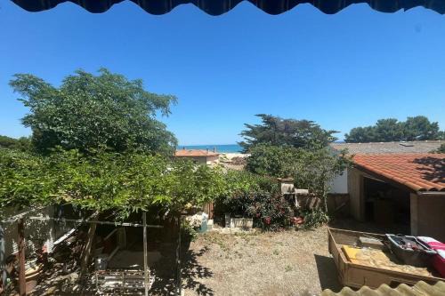 Charming house with garden in Leucate