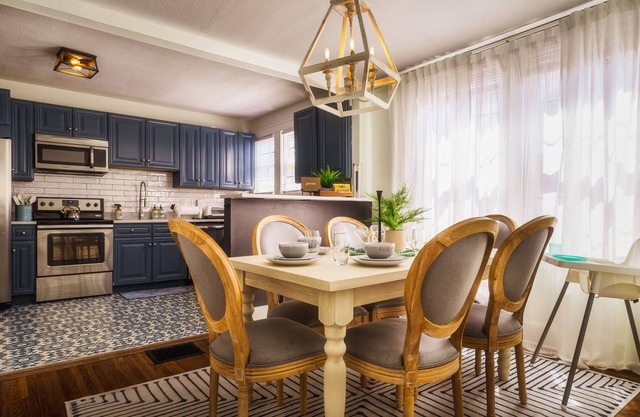 Charming Kid-Friendly Home! Walk to Uptown CLT!