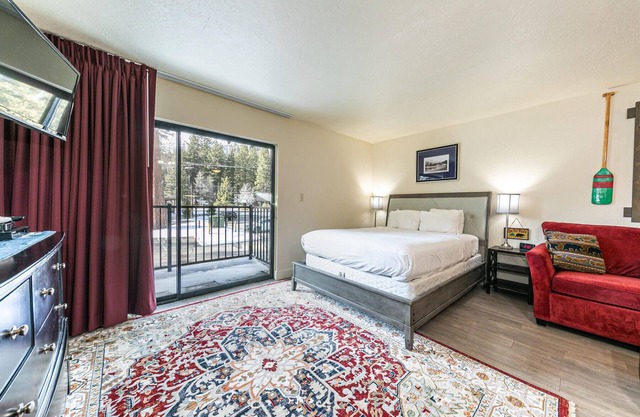 Charming King Studio Deluxe #233 at Donner Lake Village