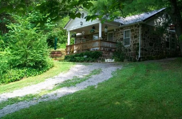 Charming little stone house!