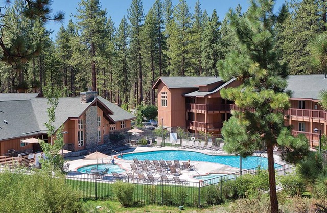 Charming Lodge-Style Resort with Something to do in Every Season!