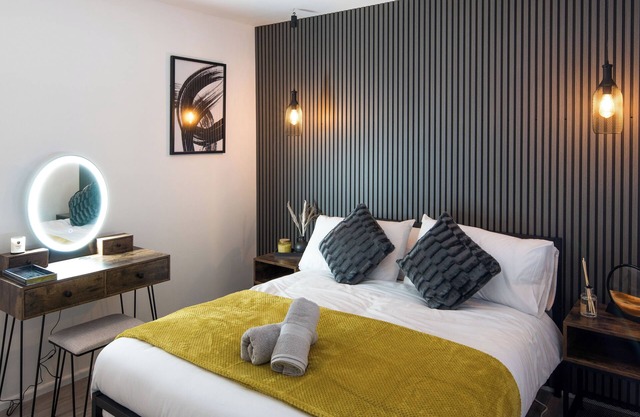 Charming London Apartment Retreat