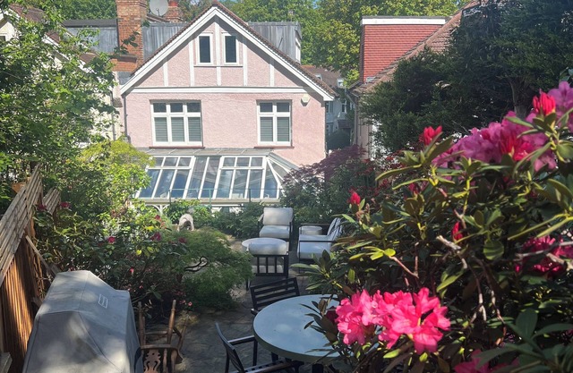 Charming London Hideaway!