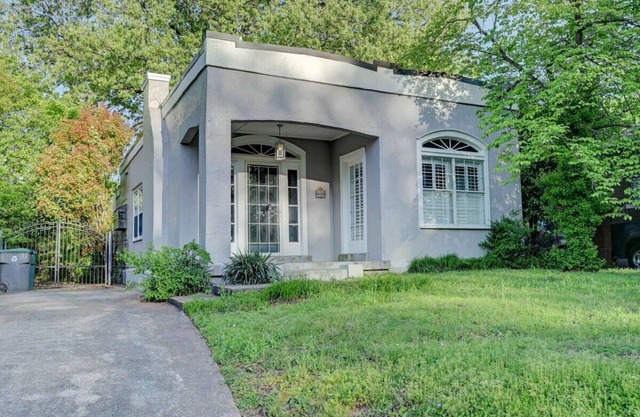 Charming Midtown-Evergreen Bungalow