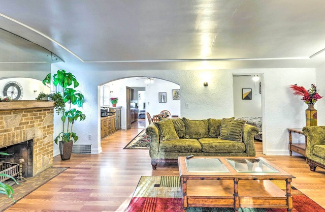 Charming Milwaukee Retreat ~ 5 Mi to Downtown