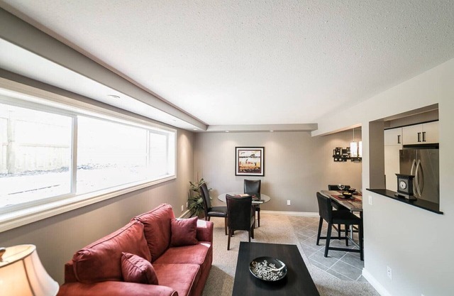Charming near downtown crew housing for 3