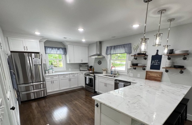 Charming Newly Renovated Home in the PERRRFECT Location Near Clemson University!