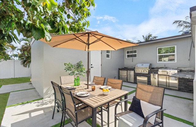 Charming, newly remodeled 3-bedroom house in West Palm Beach, near water.n
