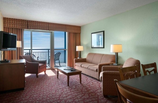 Charming Oceanfront One Bdrm Condo: MB Boardwalk
