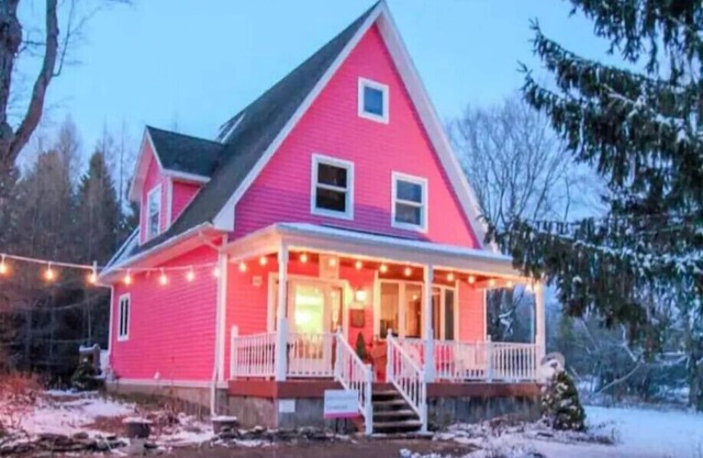 Charming Pink Chalet near Holiday Valley | Ski, Shop, Relax & Unwind
