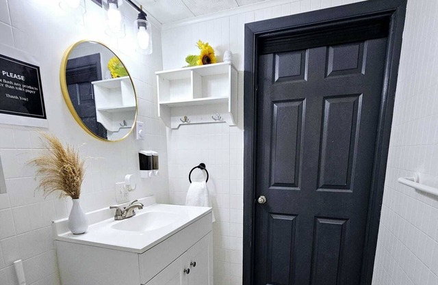 Charming Retreat in CoaltownShip