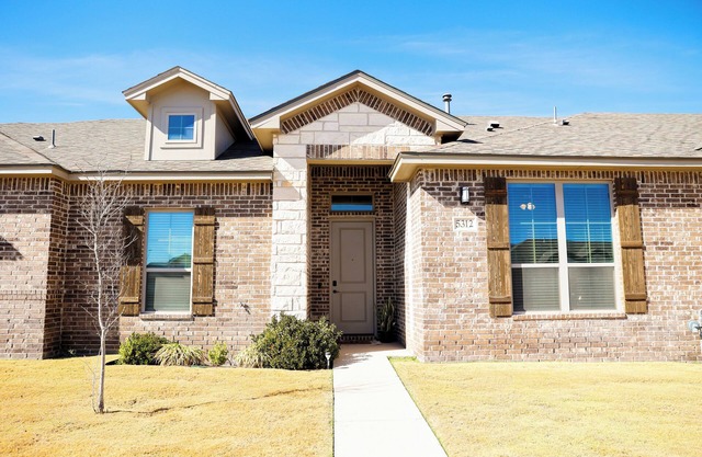 Charming retreat nestled in a peaceful neighborhood & conveniently located!