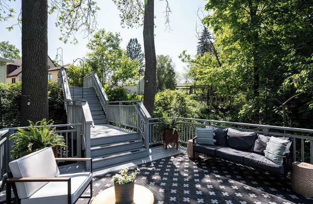 Charming Riverfront Home l 4 BR l King Beds I Free Parking I Outdoor Haven