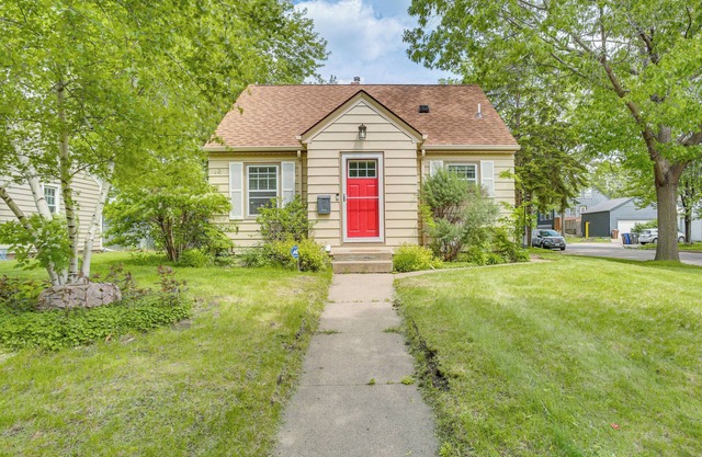 Charming Saint Paul Retreat: 7 Mi to Downtown!