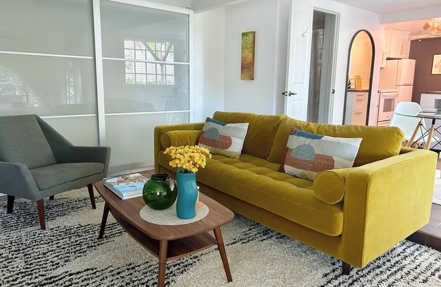 Charming Silver Lake Garden Apartment