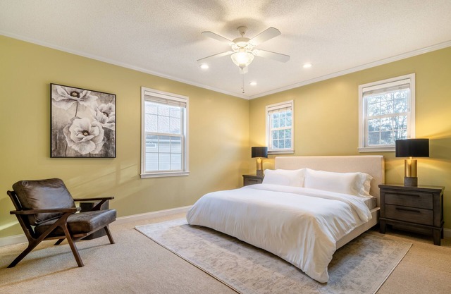 Charming, spacious 1BD/1.5BA home ~ Furman steps away & Swamp Rabbit too!