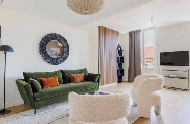 Charming, Spacious Apartment in Notre-Dame-des-Champs – Ideal for 6 Guests