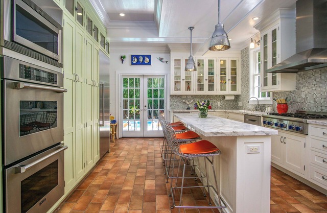 Charming, spacious monthly home w/large pool in the Meadows Old Town Key West