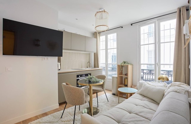 Charming Studio Center of Paris