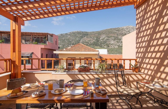 Charming Studio with City View - AVRA