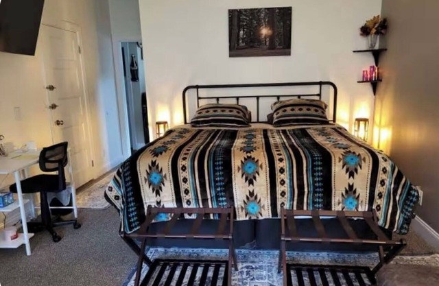 Charming studio with WiFi and AC in enchanting North Collins