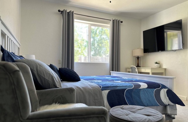 Charming Suite B
