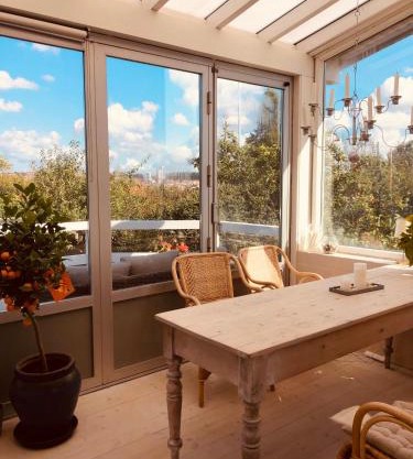 Charming sunroom with panorama view