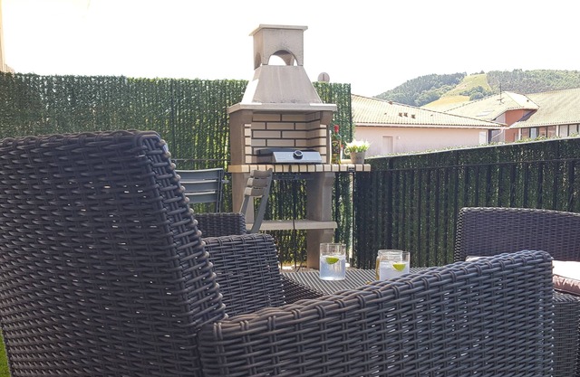 Charming T3 with large terrace between mountain and ocean