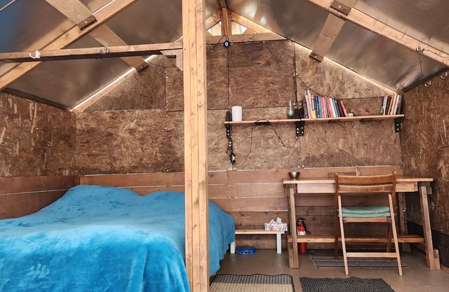 Charming Tent with Outdoor Kitchen and Outhouse, 30min drive to North Bay.