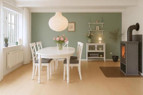 Charming Townhouse Just 150 Meters From The Water
