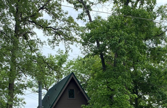 Charming Waterfront A-Frame Overlooking Lake Barkley