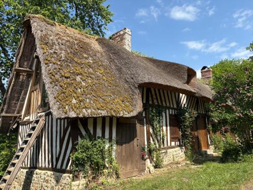 Chaumière d'écrivain au cœur de la Normandie