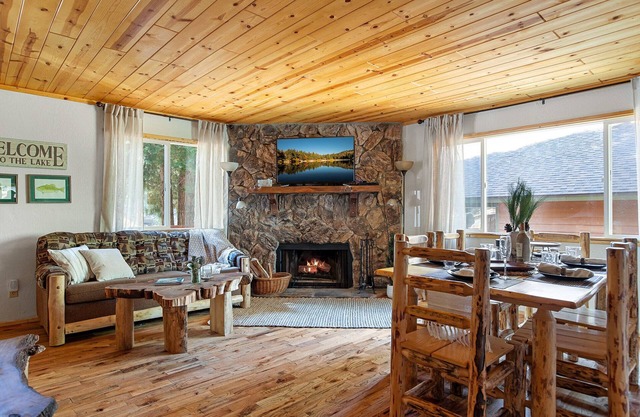 Check out our reviews & stay! Eagle Cabin 1 Story, Forest trails, Pets OK!