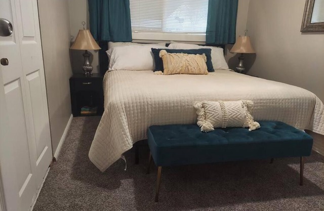 Cheerful 3 bedroom house. Great location